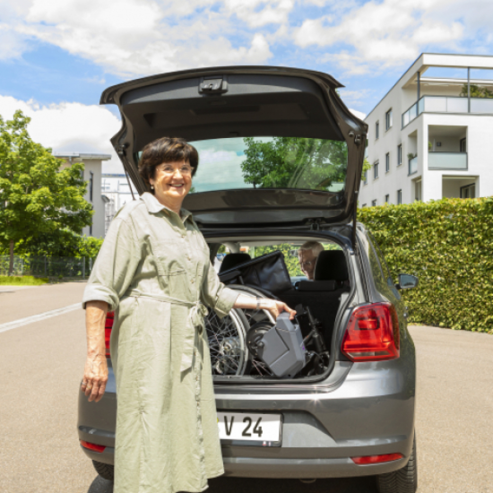 1695394698_MPIC016989_ViaGO Compact